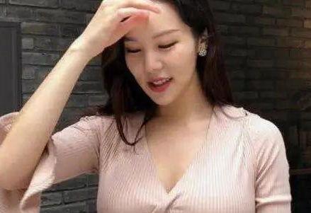 今日吃瓜反差网红,揭秘今日反差网红的吃瓜日常