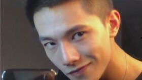 抖音网红帅哥mark吃瓜,揭秘娱乐圈幕后真相！