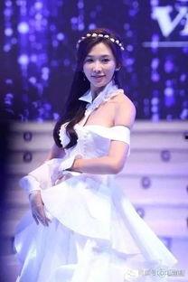 网传林志玲吃瓜图片高清,高清美照曝光引网友热议